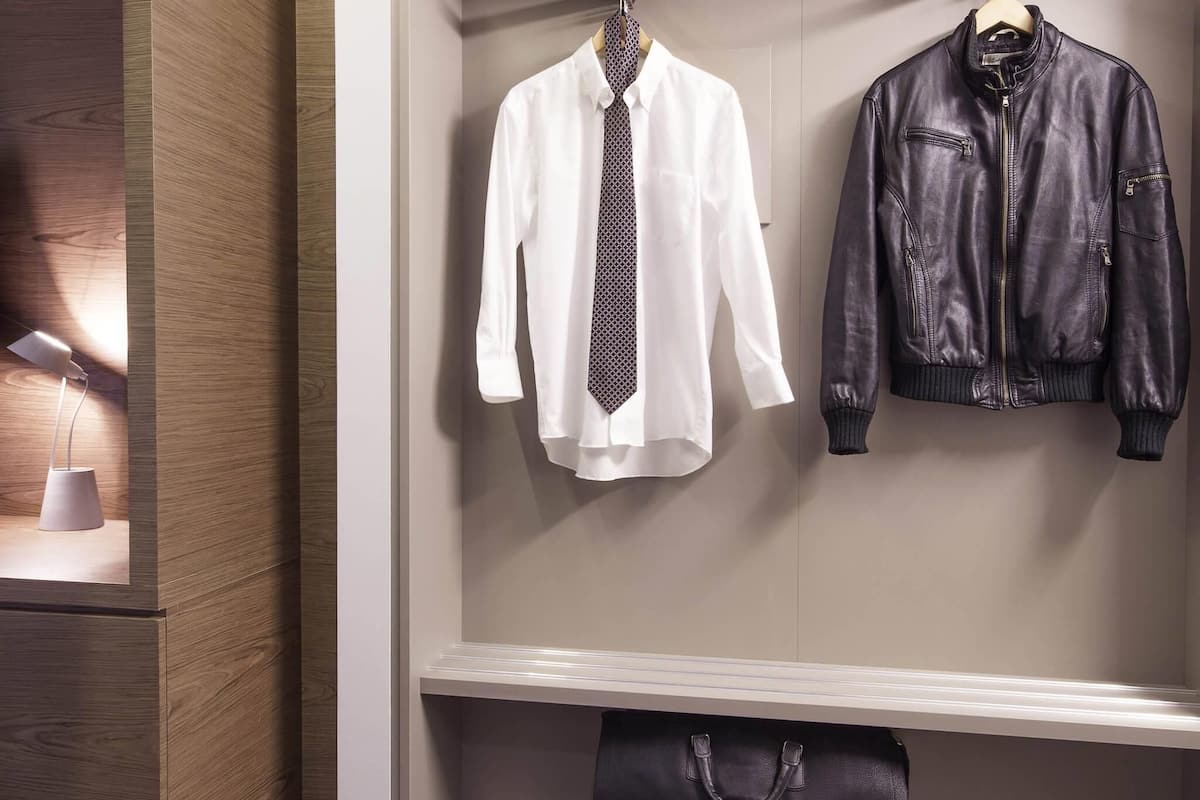 Junior-suite - 1 kingsize-seng | Minibar, pengeskab på værelset, skrivebord, lydisolering
