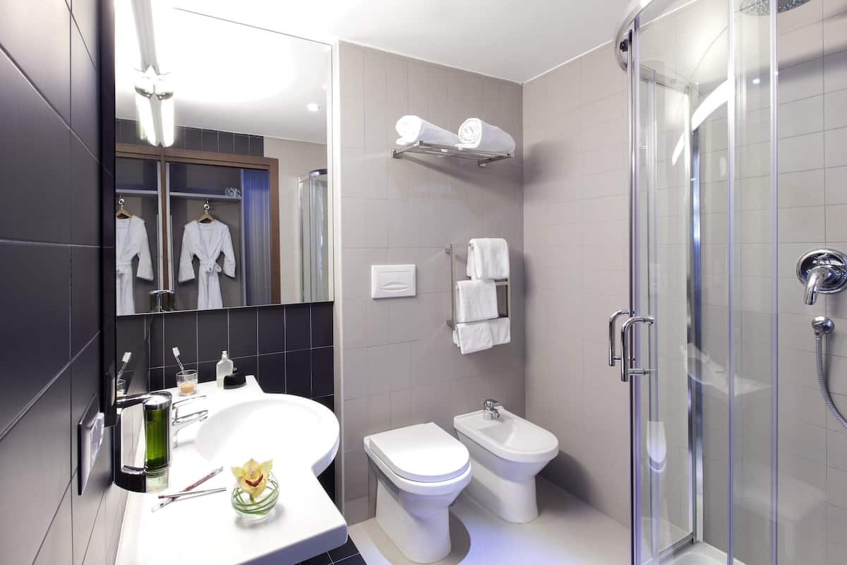 Superior Double Room, 1 Double Bed, Balcony | Minibar, in-room safe, desk, soundproofing