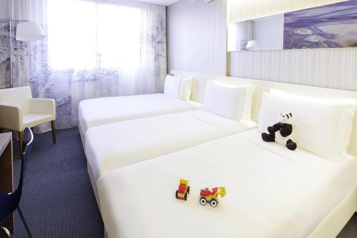 Superior Double Room, 2 Double Beds | Minibar, in-room safe, desk, soundproofing