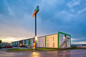 Free self-parking - Cleverhotel (Herzogenburg)