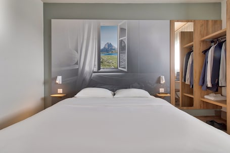 Double Room, Non Smoking. B&B HOTEL Pau Lescar