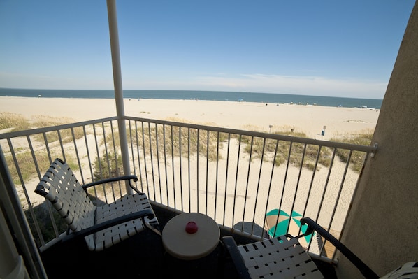 Grand Room, 1 King Bed with Sofa bed, Beach View | Balcony
