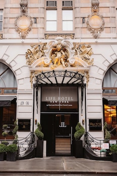 Hotel exterior and entrance at Life Hotel New York