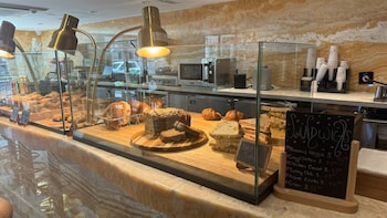 Daily to-go breakfast for a fee at Life Hotel New York