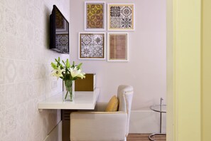 Twin Room | Minibar, in-room safe, desk, soundproofing