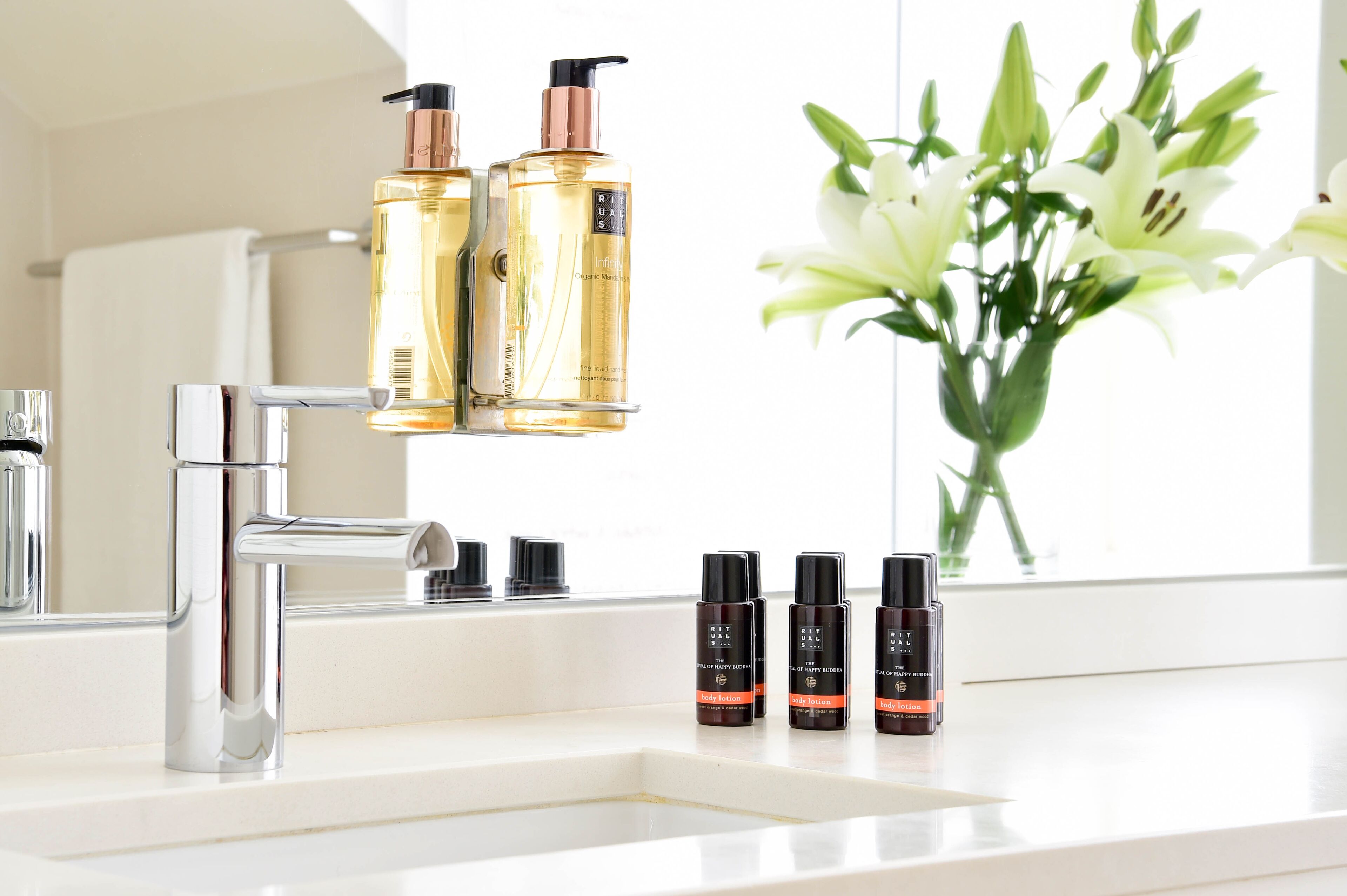 double room | bathroom | shower, free toiletries, hair dryer, towels