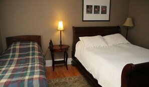 Habitación estándar, varias camas | Sábanas de algodón egipcio, ropa de cama de alta calidad y edredón 