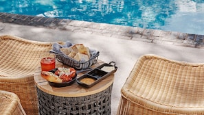 Breakfast, lunch, dinner and brunch served - Kimpton Brice Hotel by IHG (Savannah)