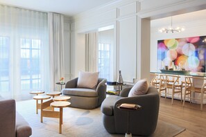 Frette Italian sheets, premium bedding, down duvets, pillow-top beds