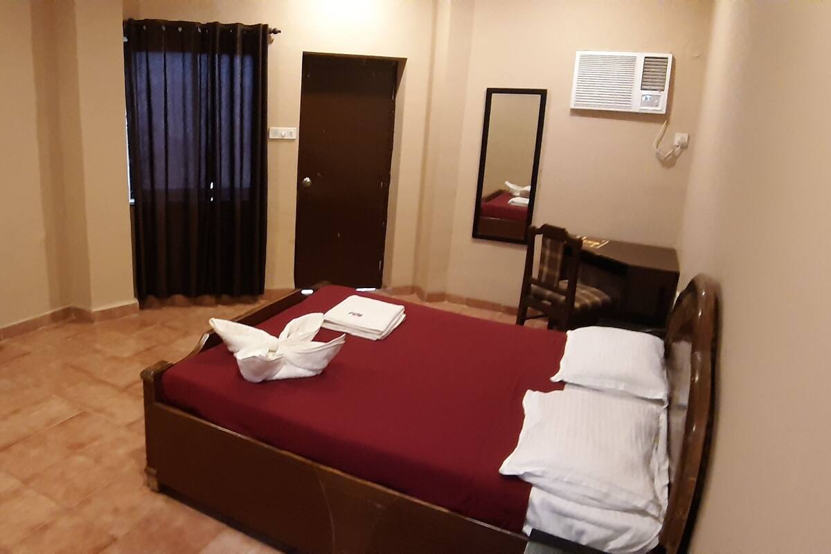 A/C Deluxe Room
