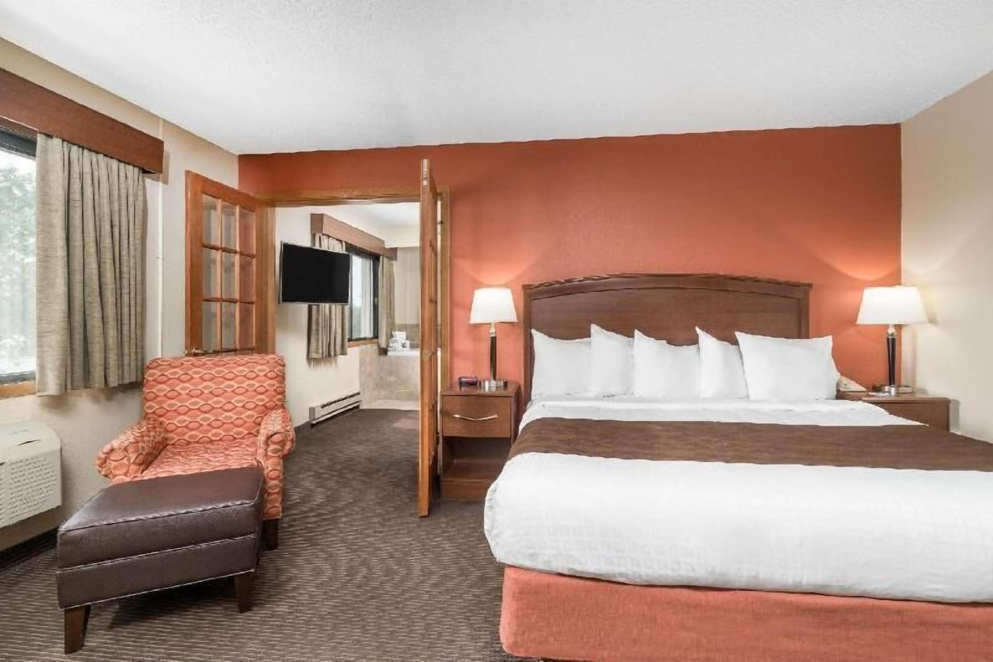 In-room safe, desk, laptop workspace, blackout drapes