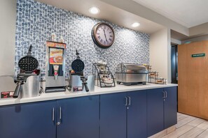 Free daily buffet breakfast  - AmericInn by Wyndham Bemidji (Bemidji)
