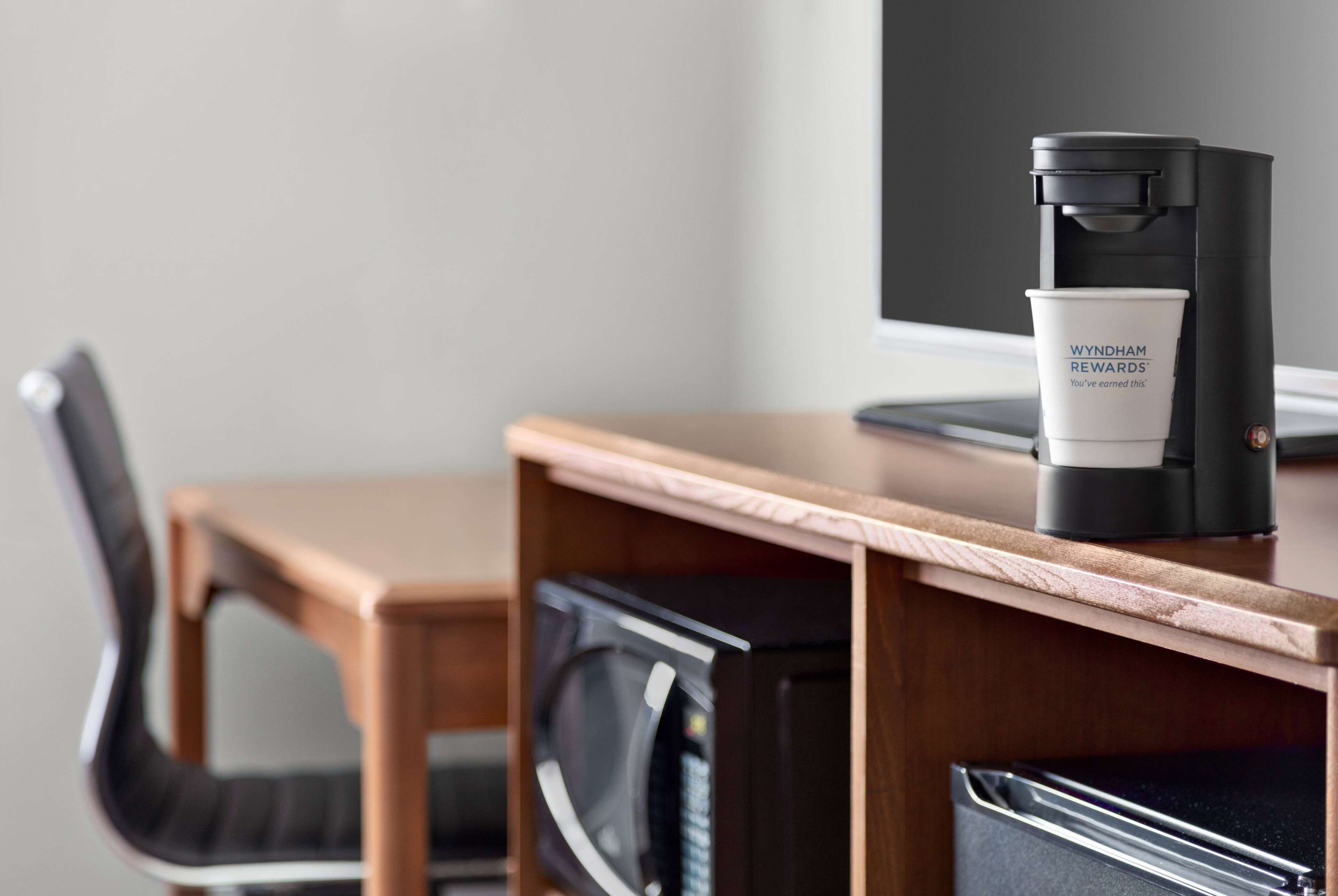 room, 1 queen bed, non smoking | in-room safe, desk, laptop workspace, blackout curtains