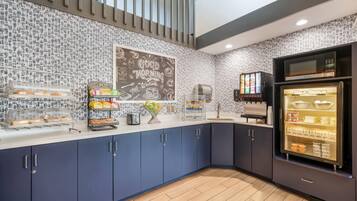 Free daily buffet breakfast
