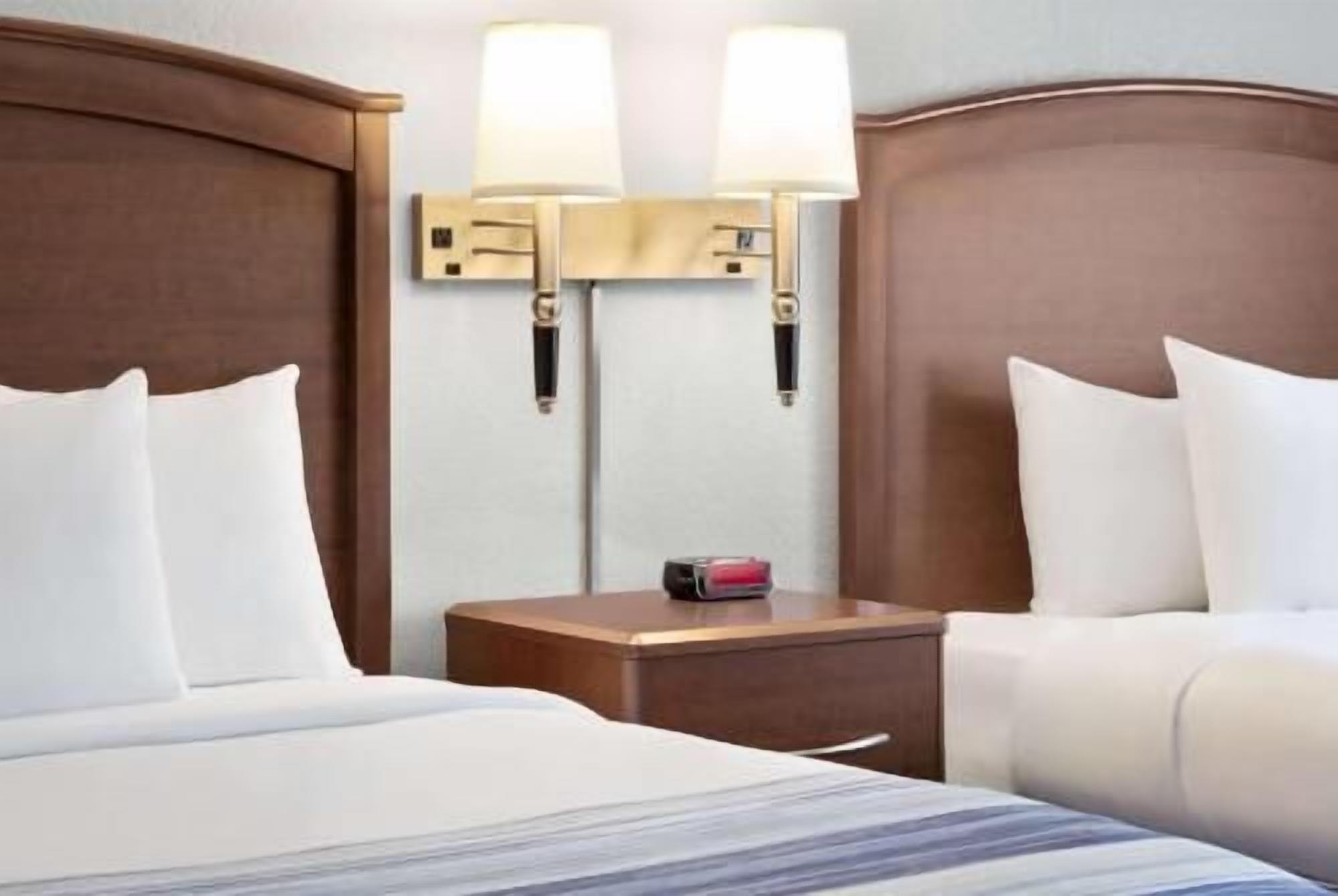 In-room safe, desk, laptop workspace, blackout drapes