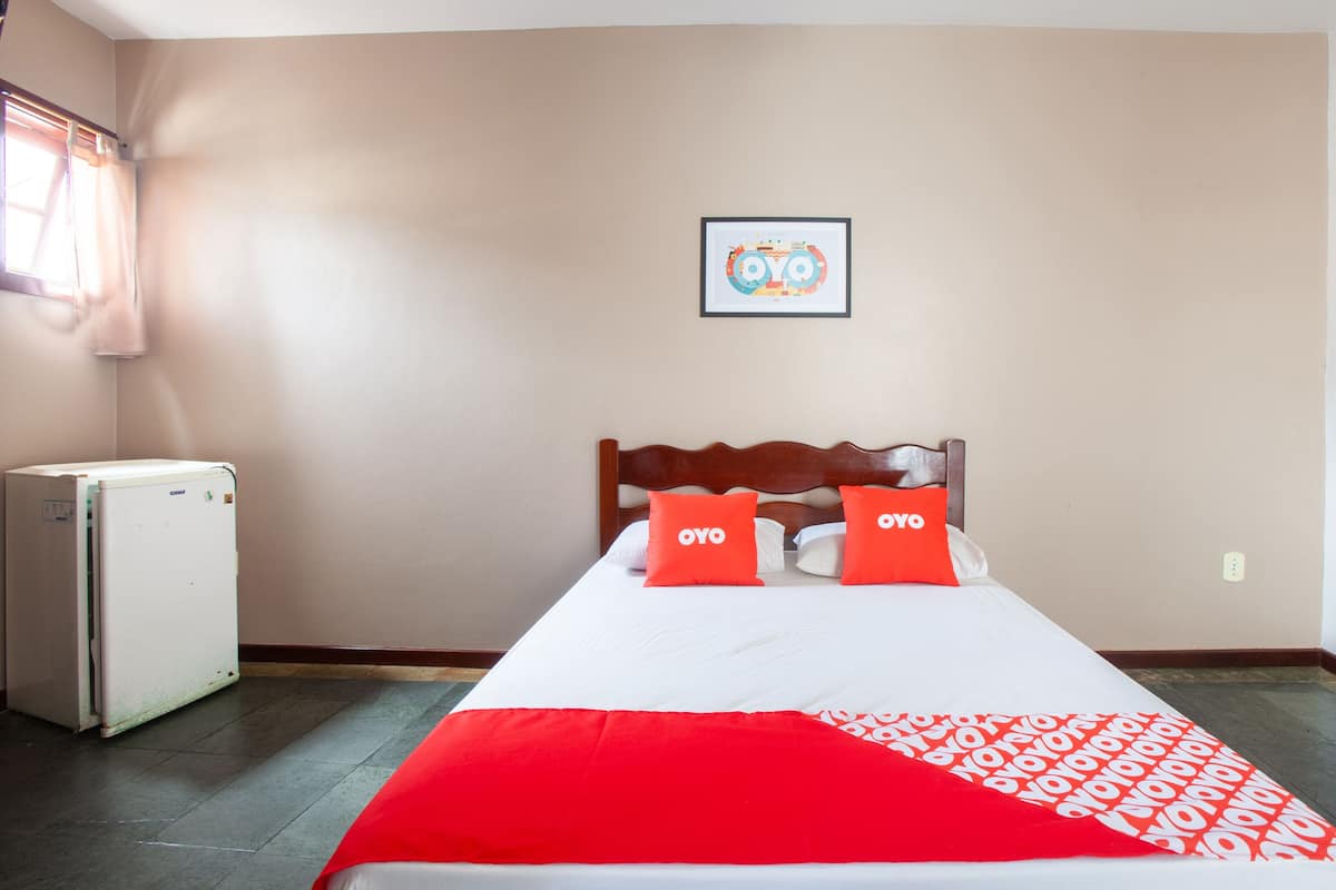 Double Room | Minibar, bed sheets