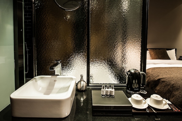 Superior Double Room | 1 bedroom, premium bedding, in-room safe, blackout drapes