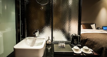SR Hotel Sadang