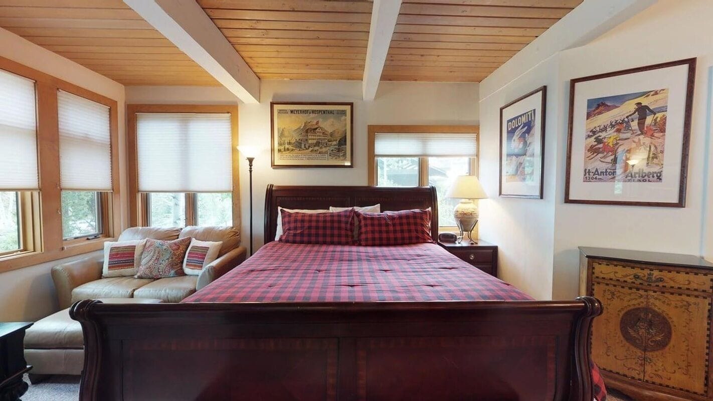 Studio (Aspenwood L3) | Individuelt dekorert, individuelt innredet og strykejern/-brett