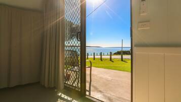 Beachfront Studio | Blackout curtains, soundproofing, iron/ironing board