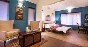 1 habitación, ropa de cama de alta calidad y escritorio