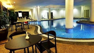 Piscine couverte