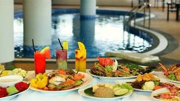 Sarapan prasmanan setiap hari (MYR 25 per orang)