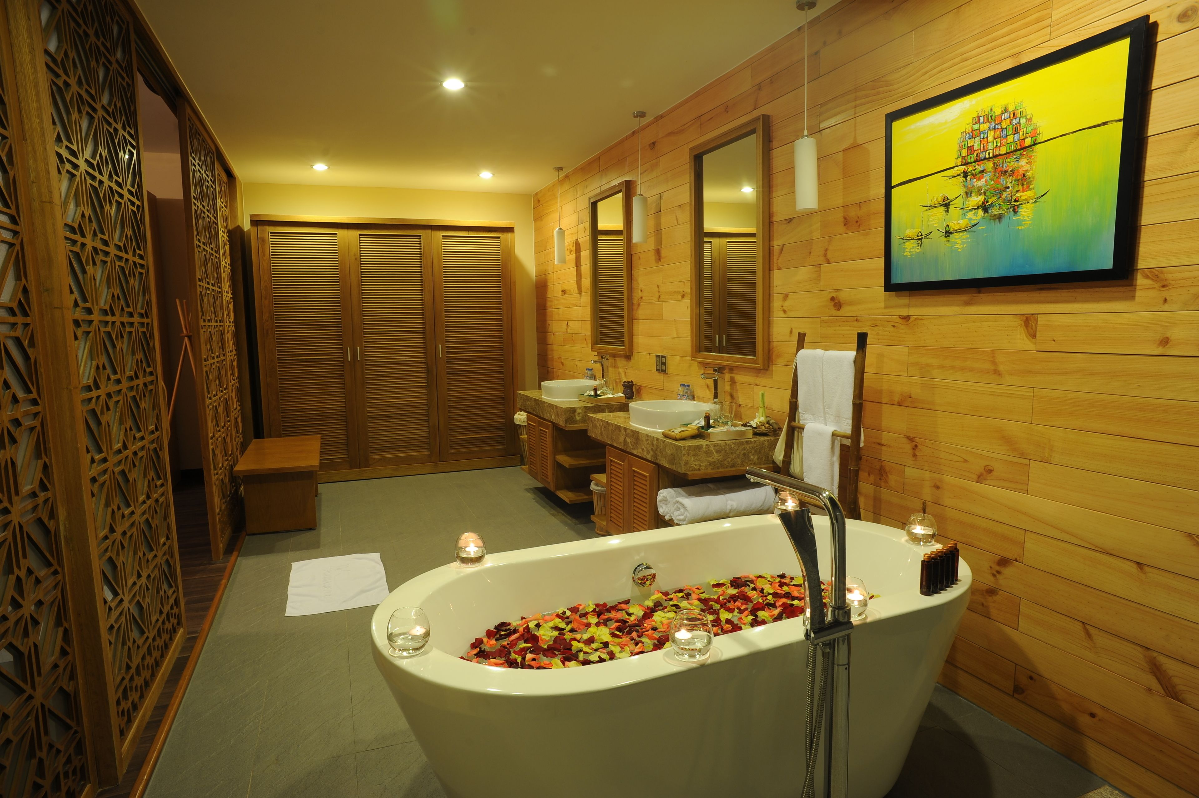 suite | bathroom | hair dryer, bathrobes, slippers, bidet