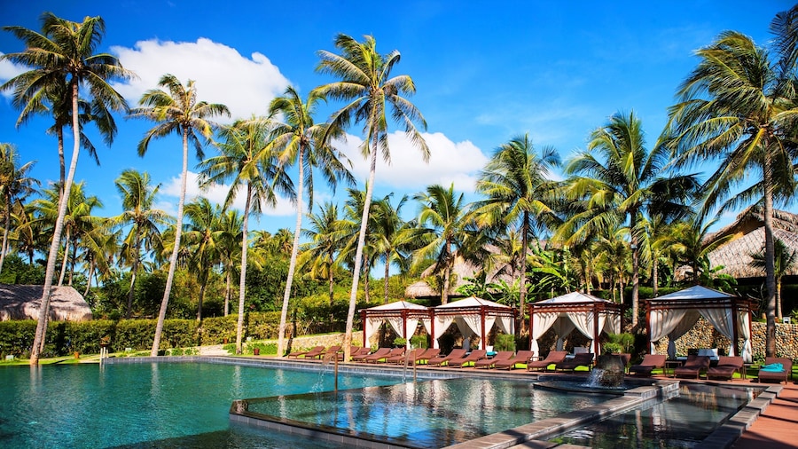Aroma Beach Resort & Spa