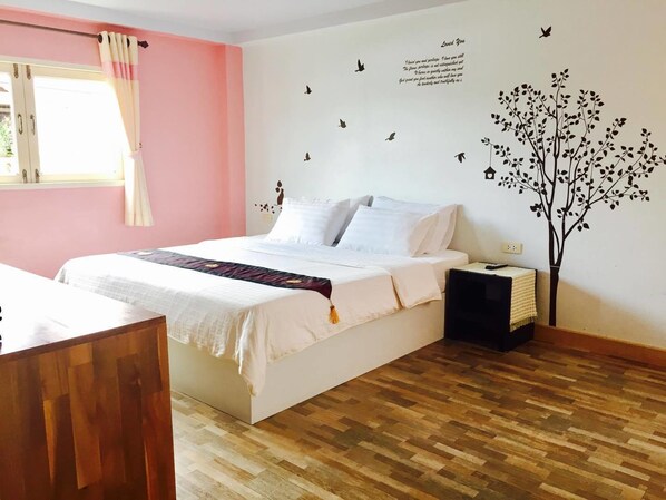 Standard Double Room | In-room safe, desk, free WiFi, bed sheets