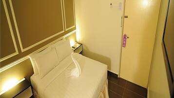 Deluxe Queen | Badrum | Dusch, gratis toalettartiklar, hårtork och handdukar