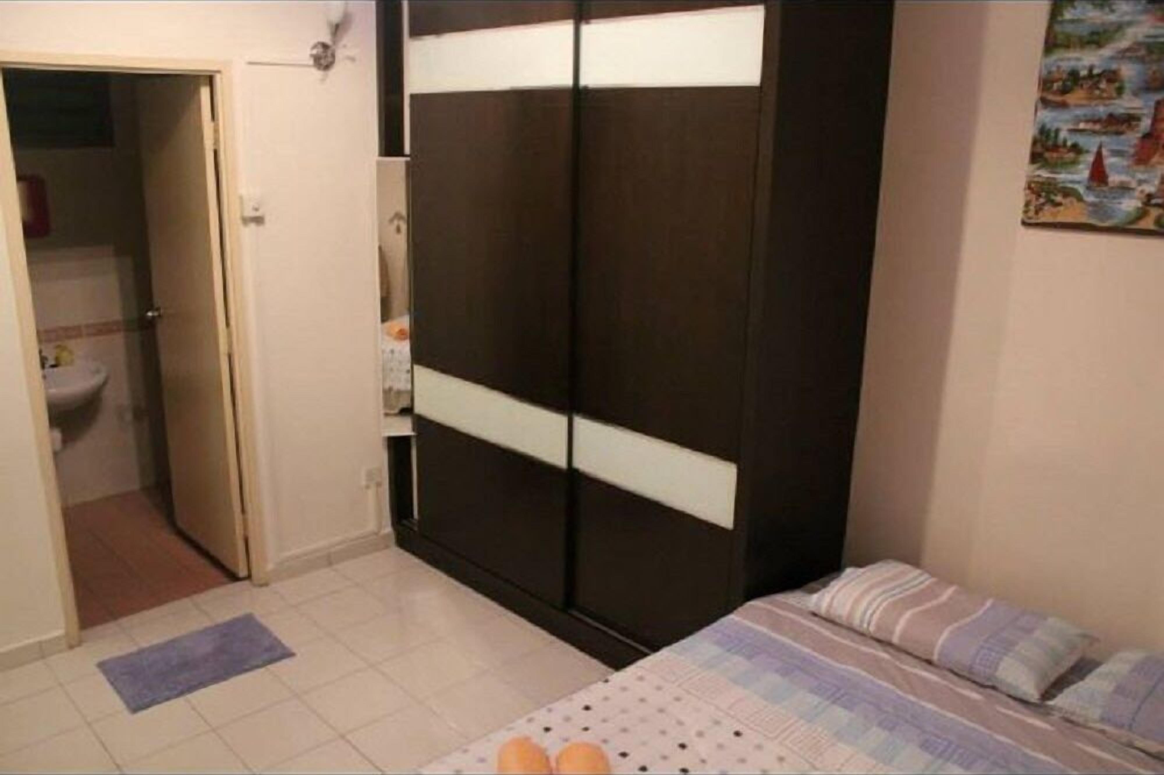 apartment, 4 bed rooms  | free wifi