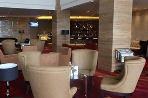 2 bars/lounges, poolside bar