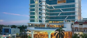 Golden Tulip Galaxy Hotel