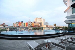 Outdoor pool - Galaxy Hotel Banjarmasin (Banjarmasin)