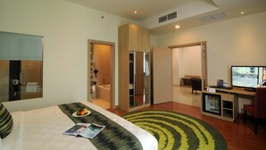 Suite Grand, 1 kamar tidur | Minibar, brankas, meja kerja, dan setrika/meja setrika