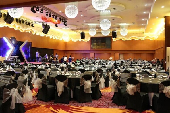 Banquet hall