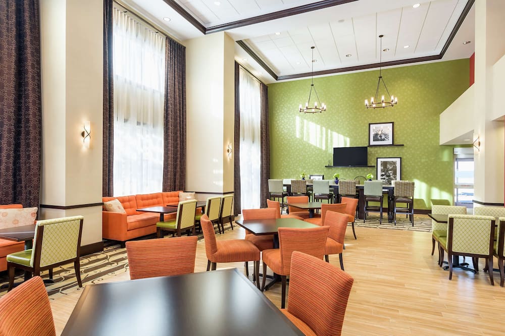 Hampton Inn & Suites San Bernardino