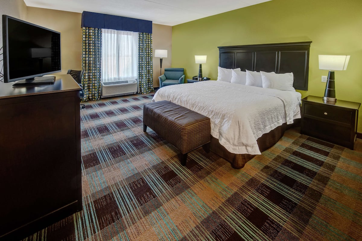 Room, 1 King Bed, Accessible, Bathtub | In-room safe, desk, blackout drapes, iron/ironing board