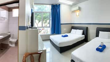 Family Deluxe | Free WiFi, bed sheets