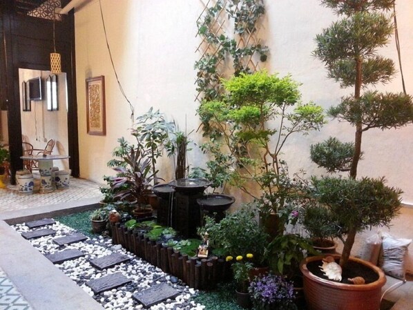 Terrace/patio - Muntri House - Hostel (George Town)