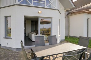 Villa, 3 Bedrooms, Ocean View | Terrace/patio