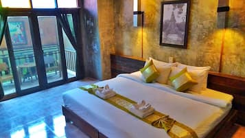 Deluxe Double or Twin Room | 1 bedroom, minibar, in-room safe, desk