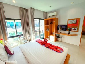 Family Suite, 2 Bedrooms, Balcony | In-room safe, laptop workspace, iron/ironing board, free WiFi - PJ Patong Resortel (Patong)
