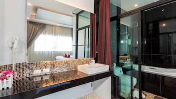 Junior Studio Suite | Bathroom
