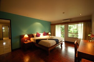 Caja fuerte, escritorio, wifi gratis