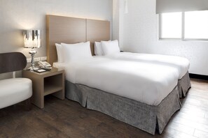 Down duvets, desk, free WiFi, bed sheets - E-Coast Star Hotel (Keelung)