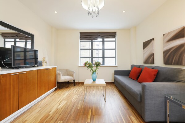 Apartment, 1 Bedroom | Living area