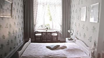 Free WiFi, bed sheets