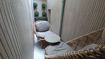 Familienapartment, mit Bad, Stadtblick | Terrasse/Patio